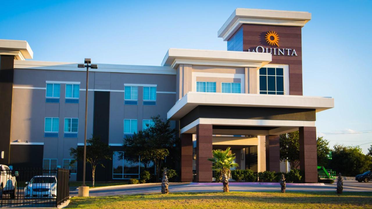 La Quinta By Wyndham Karnes City - Kenedy Exterior photo