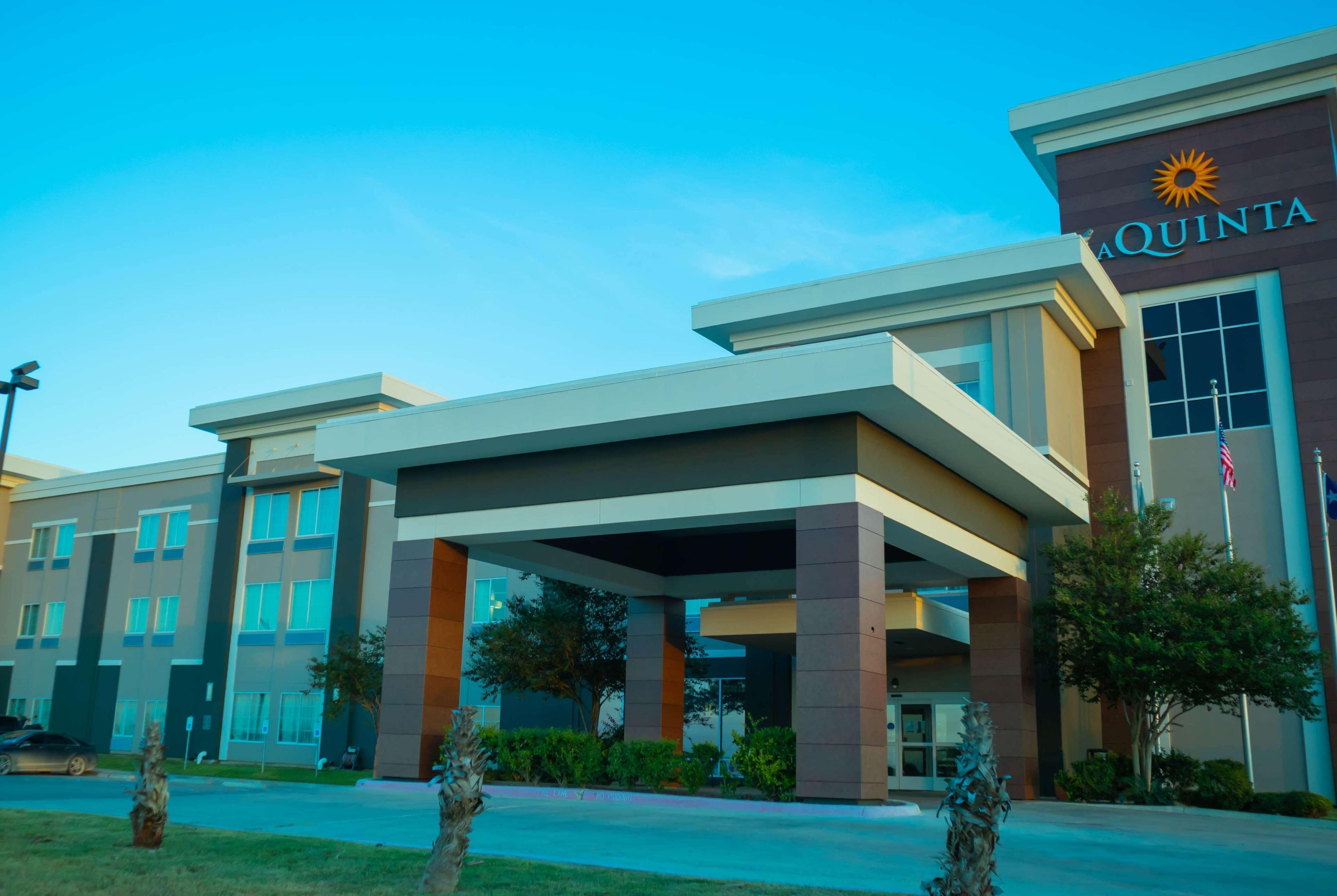 La Quinta By Wyndham Karnes City - Kenedy Exterior photo
